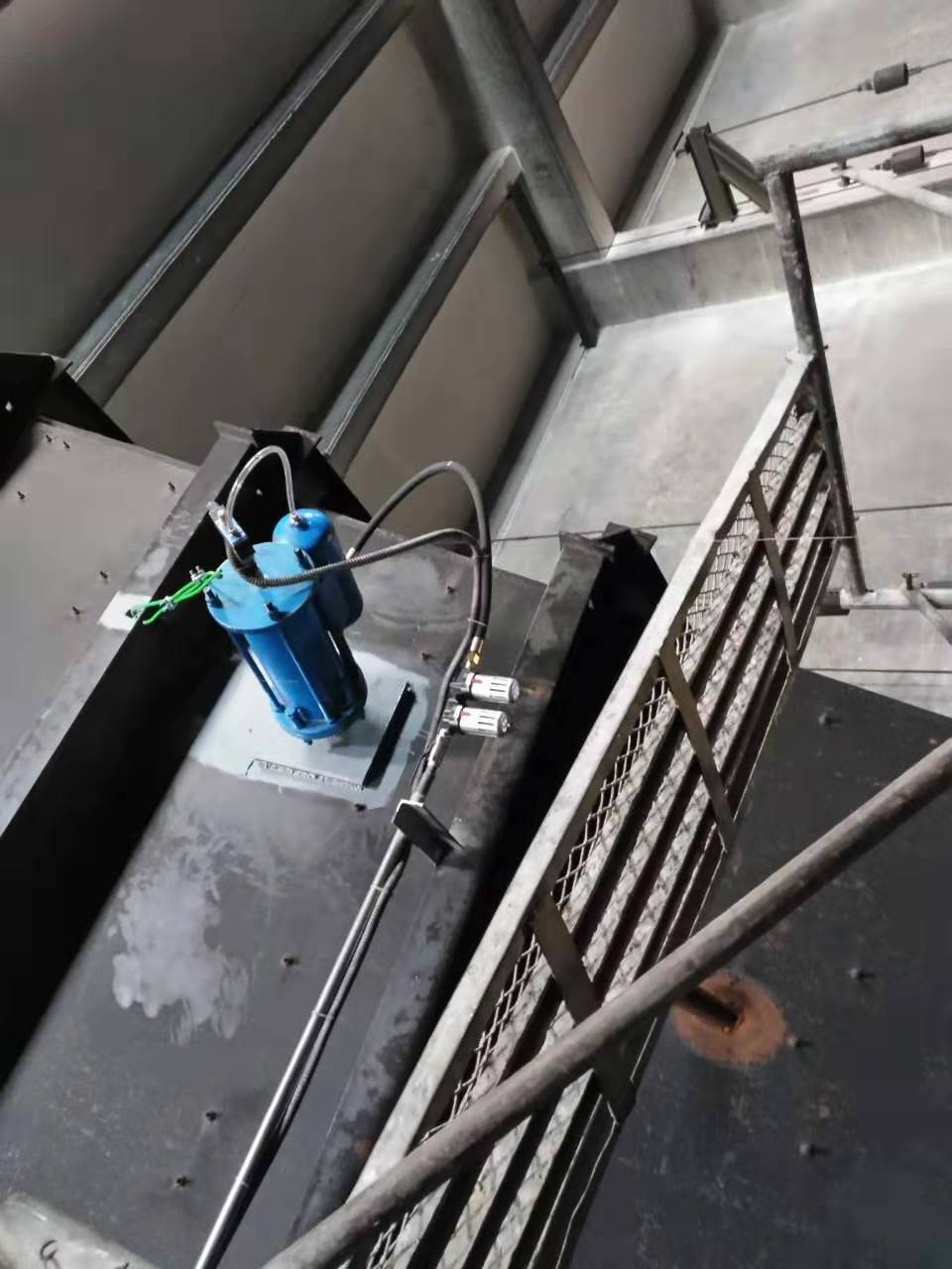 中心給料機(jī)在物料輸送系統(tǒng)中的關(guān)鍵作用